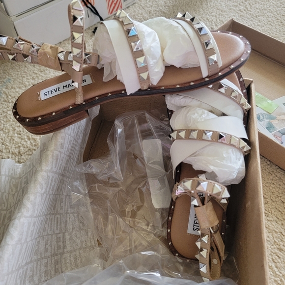 Steve Madden Sandals - Picture 3 of 5